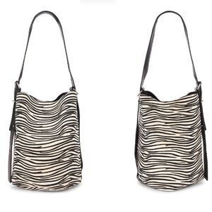 8 Other Reasons Nicole Bucket Bag - Zebra/Black